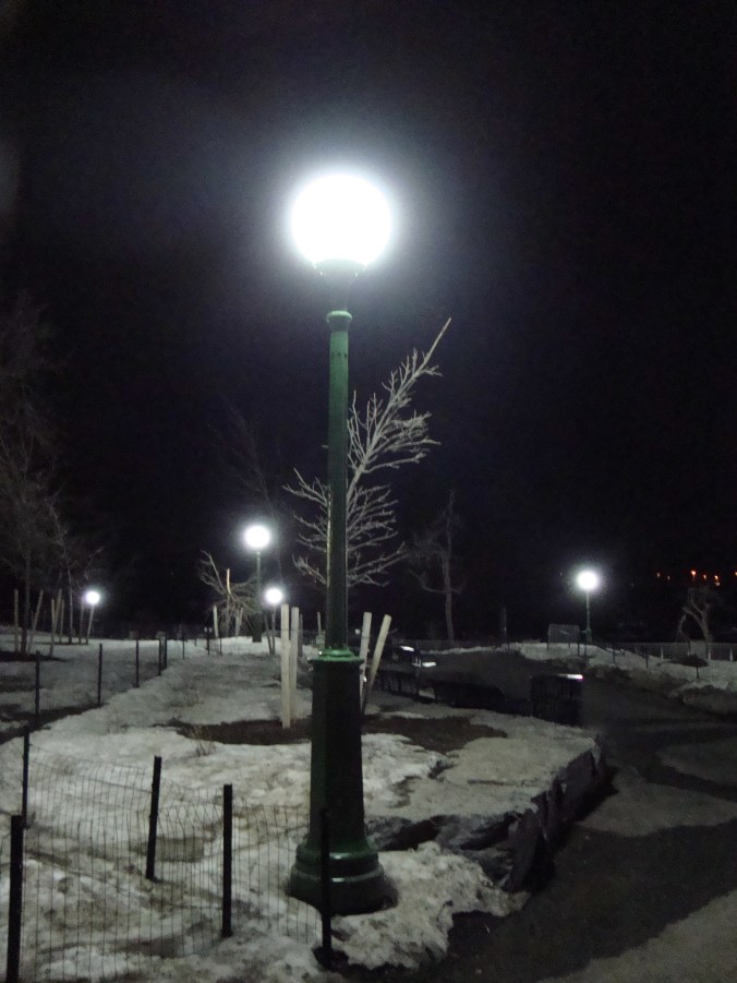 2014-04-03 12.46.57 Niagara Falls At Night Snow on Ground