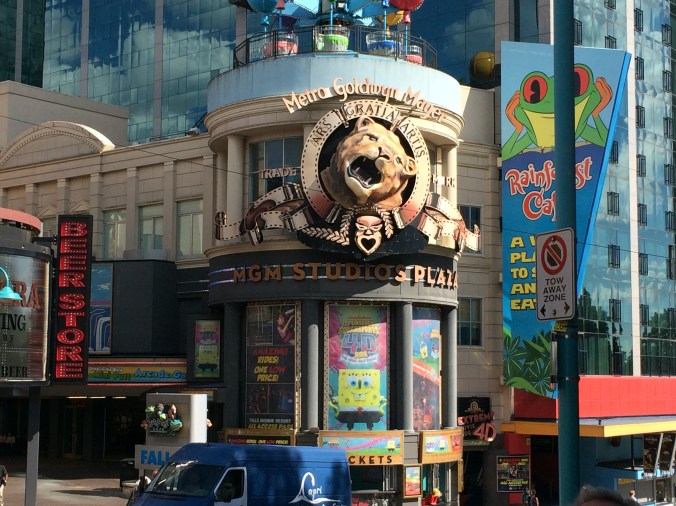 0013 2015-09-22 14.36.59 Clifton Hill, Niagara Falls, ON