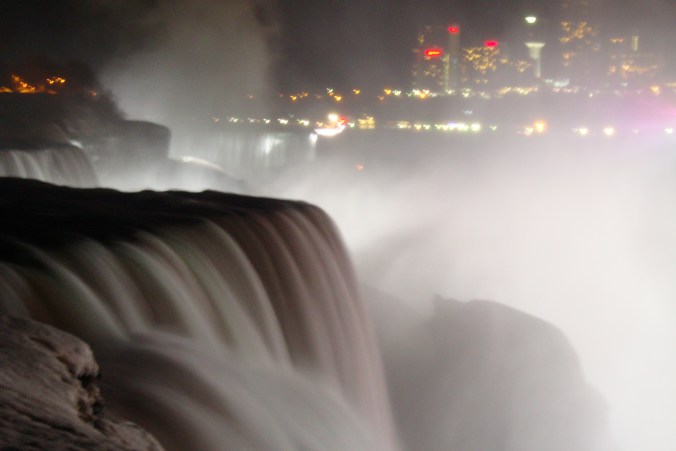 2014-04-03 12.50.29 Niagara Falls At Night